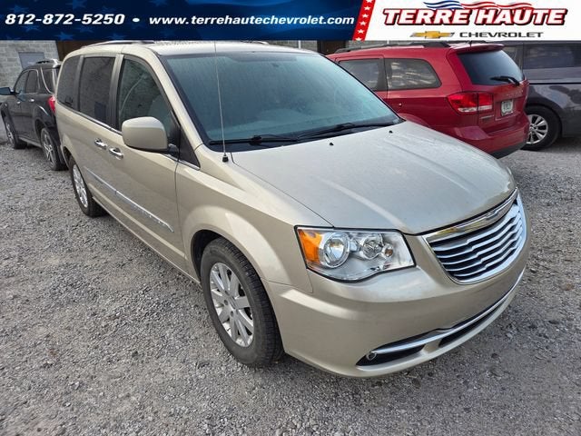 2016 Chrysler Town & Country Touring