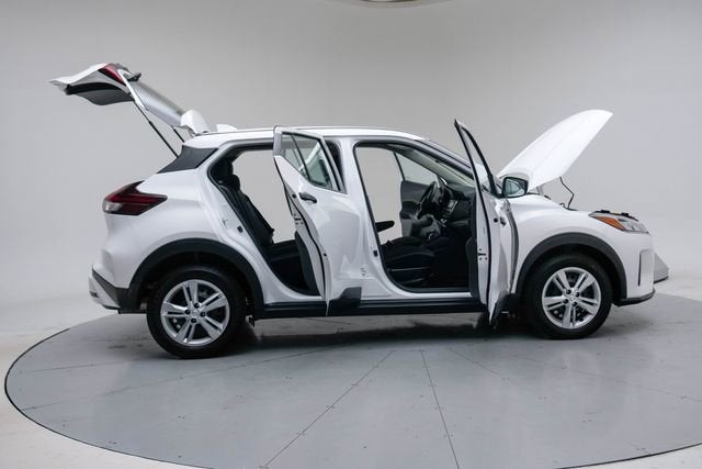 2022 Nissan Kicks S Xtronic CVT
