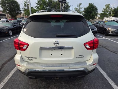2017 Nissan Pathfinder Platinum