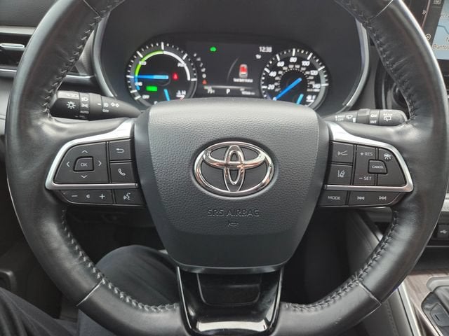 2021 Toyota Highlander Hybrid Platinum