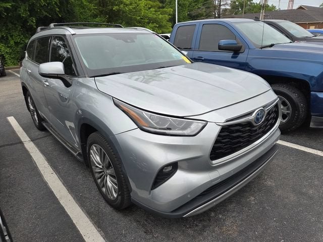 2021 Toyota Highlander Hybrid Platinum