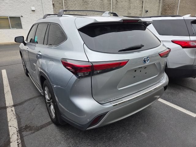 2021 Toyota Highlander Hybrid Platinum