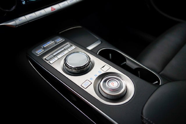2025 Genesis GV70 2.5T