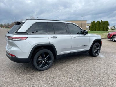 2022 Jeep Grand Cherokee Altitude 4x4