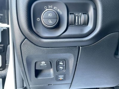 2024 RAM 1500 Laramie Crew Cab 4x4 5'7" Box