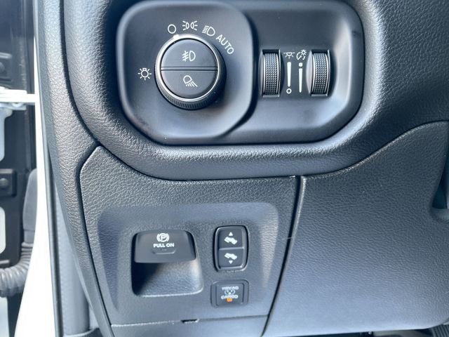 2024 RAM 1500 Laramie Crew Cab 4x4 5'7" Box