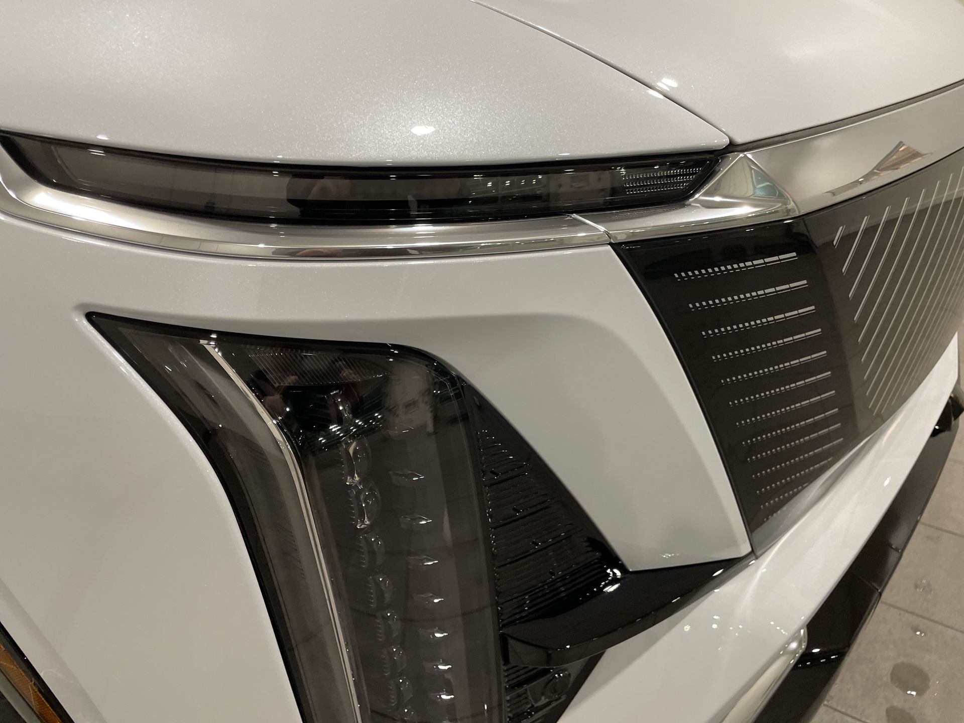 2026 Cadillac VISTIQ Luxury