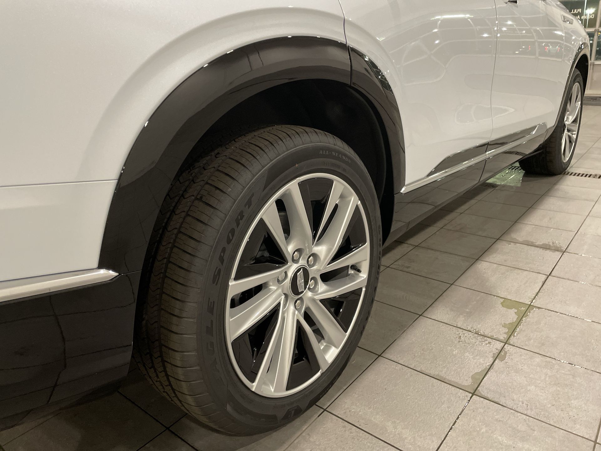 2026 Cadillac VISTIQ Luxury