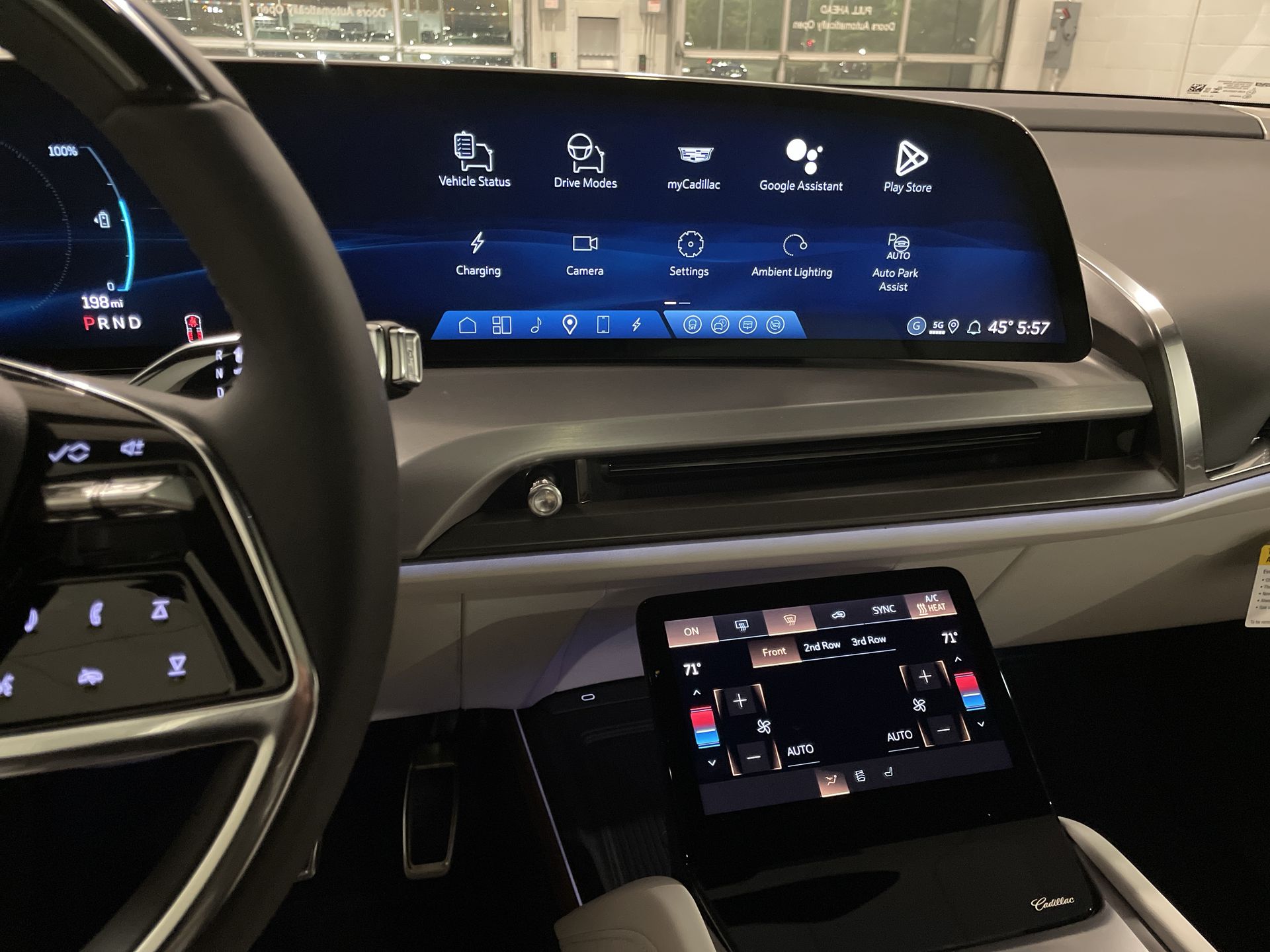 2026 Cadillac VISTIQ Luxury