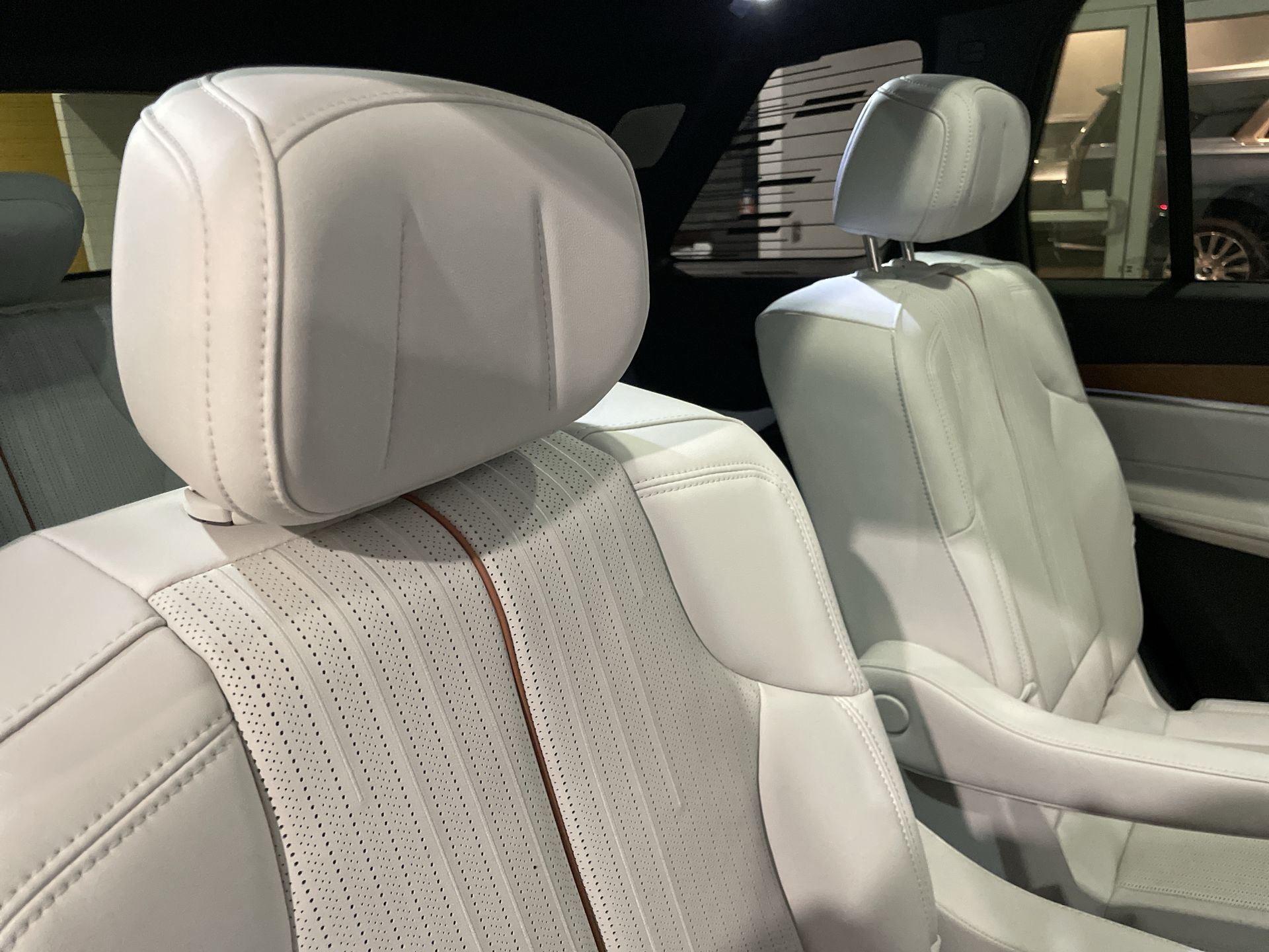 2026 Cadillac VISTIQ Luxury