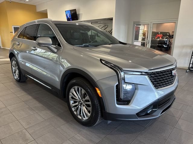2025 Cadillac XT4 Premium Luxury