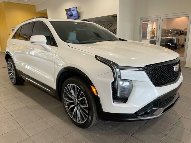 2024 Cadillac XT4 Sport