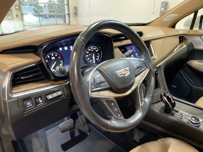 2022 Cadillac XT5 AWD Premium Luxury