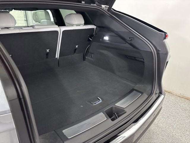 2024 Cadillac LYRIQ Luxury 1