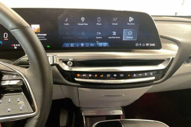 2024 Cadillac LYRIQ Luxury 1