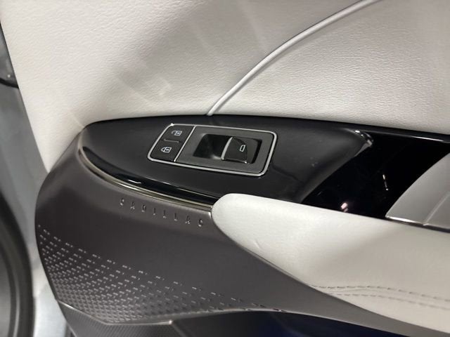 2024 Cadillac LYRIQ Luxury 1