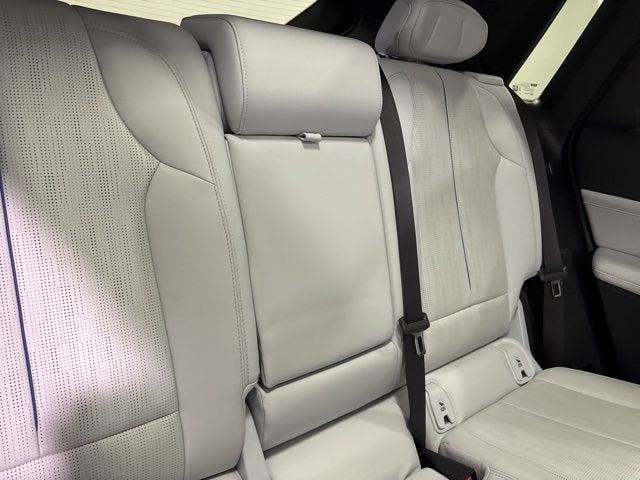 2024 Cadillac LYRIQ Luxury 1