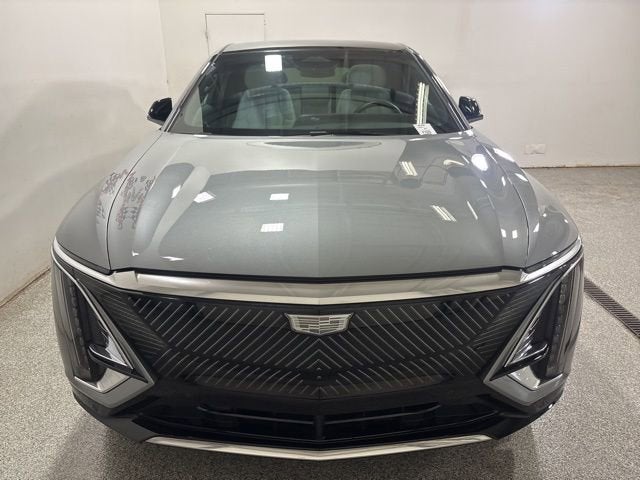 2024 Cadillac LYRIQ Luxury 1