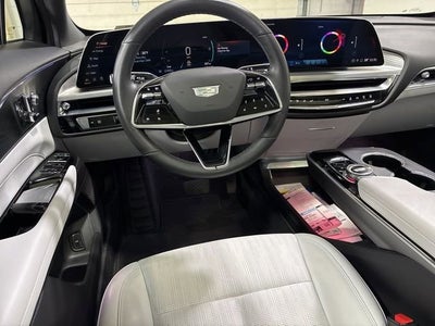 2024 Cadillac LYRIQ Luxury 1