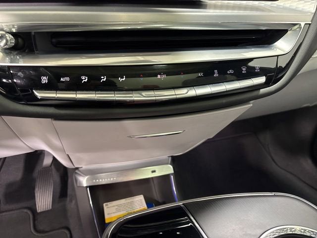 2024 Cadillac LYRIQ Luxury 1