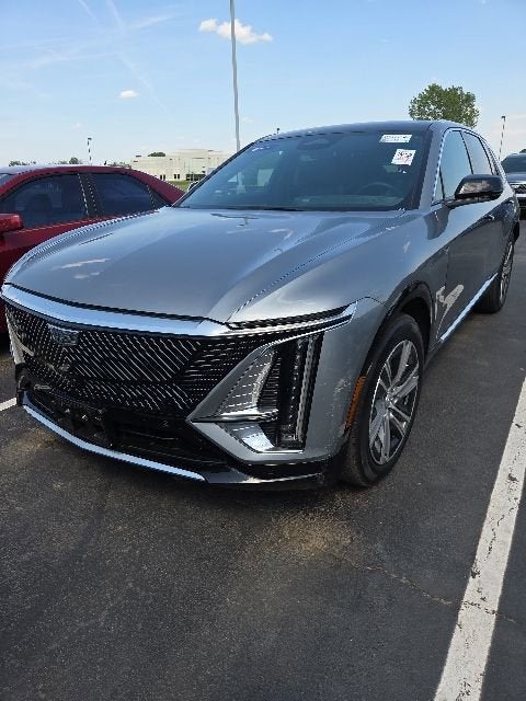 2024 Cadillac LYRIQ Luxury 1