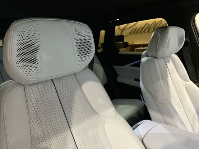 2025 Cadillac LYRIQ Sport 2