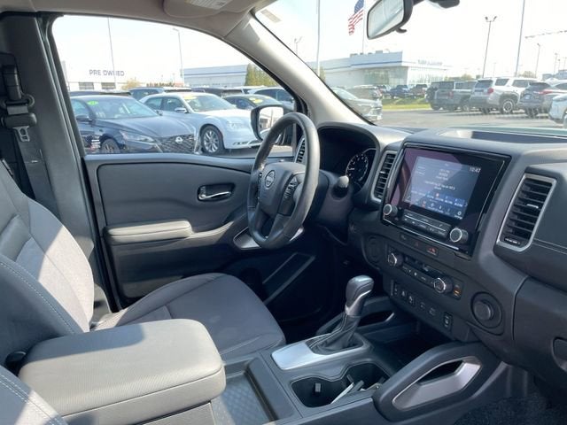 2024 Nissan Frontier SV