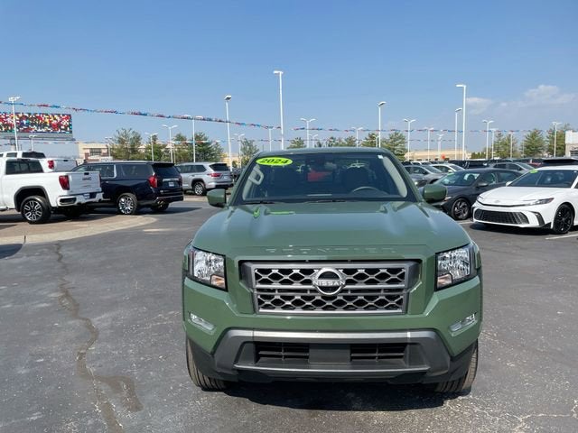 2024 Nissan Frontier SV