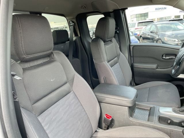 2024 Nissan Frontier SV