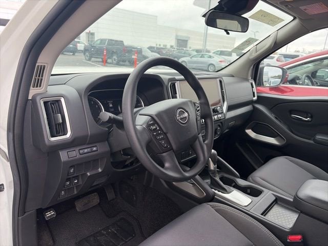 2025 Nissan Frontier SV