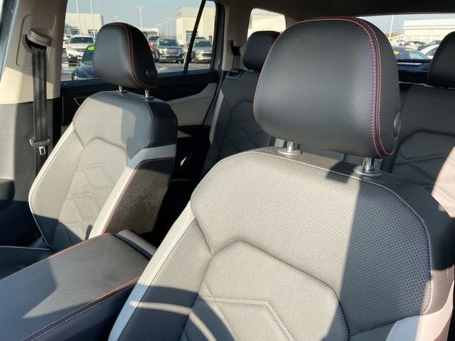 2024 Volkswagen Atlas 2.0T Peak Edition SE w/Technology