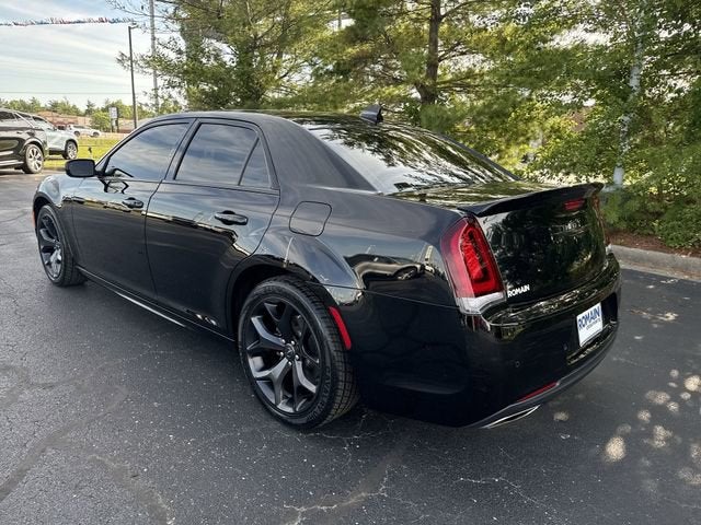2022 Chrysler 300 S