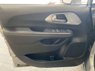 2020 Chrysler Pacifica Touring