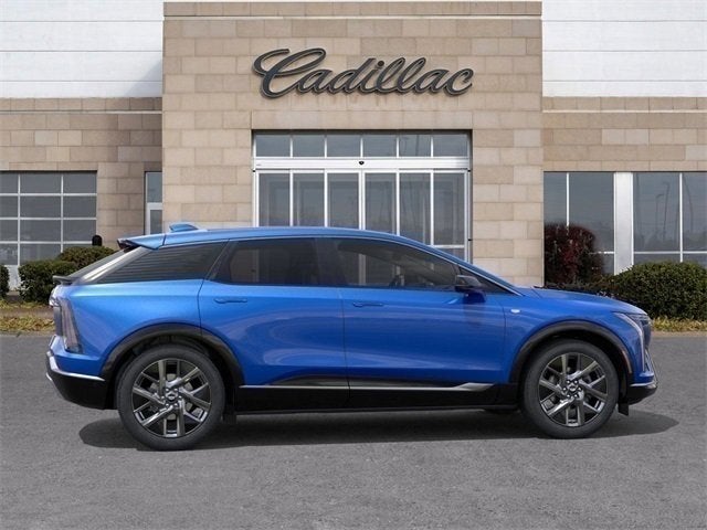 2025 Cadillac OPTIQ Luxury 1