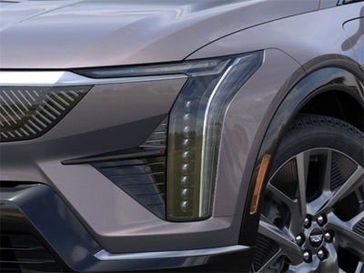2025 Cadillac OPTIQ Luxury 2