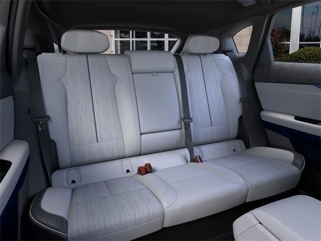 2025 Cadillac OPTIQ Luxury 2