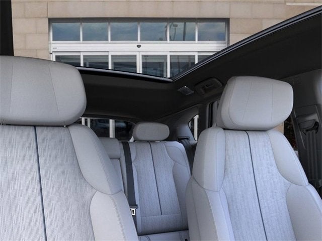 2025 Cadillac OPTIQ Luxury 2