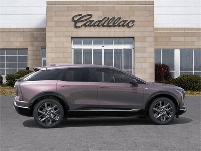2025 Cadillac OPTIQ Luxury 2
