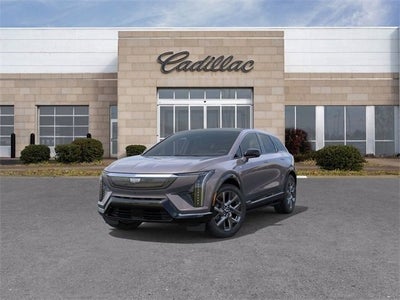 2025 Cadillac OPTIQ Luxury 2