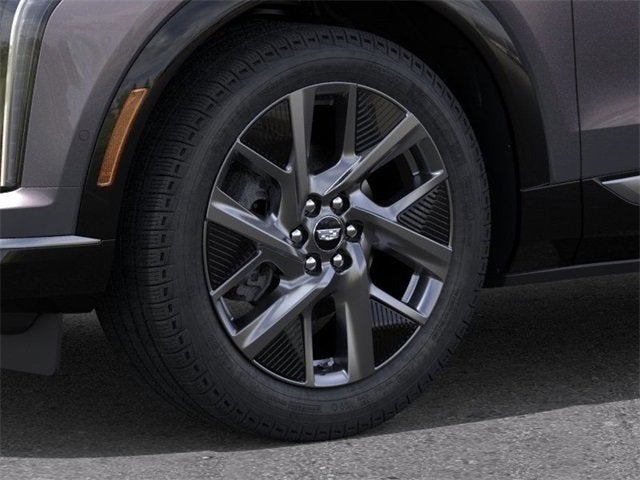 2025 Cadillac OPTIQ Luxury 2