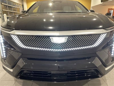 2025 Cadillac OPTIQ Luxury 2