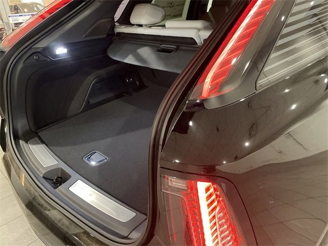 2025 Cadillac OPTIQ Luxury 2