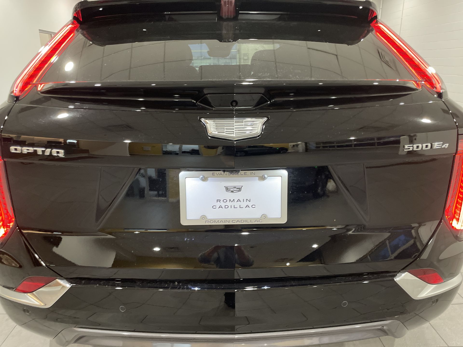 2025 Cadillac OPTIQ Luxury 2