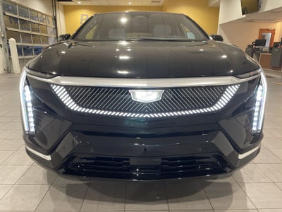 2025 Cadillac OPTIQ Luxury 2