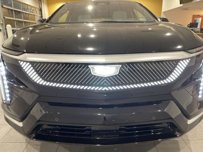 2025 Cadillac OPTIQ Luxury 2