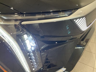 2025 Cadillac OPTIQ Luxury 2