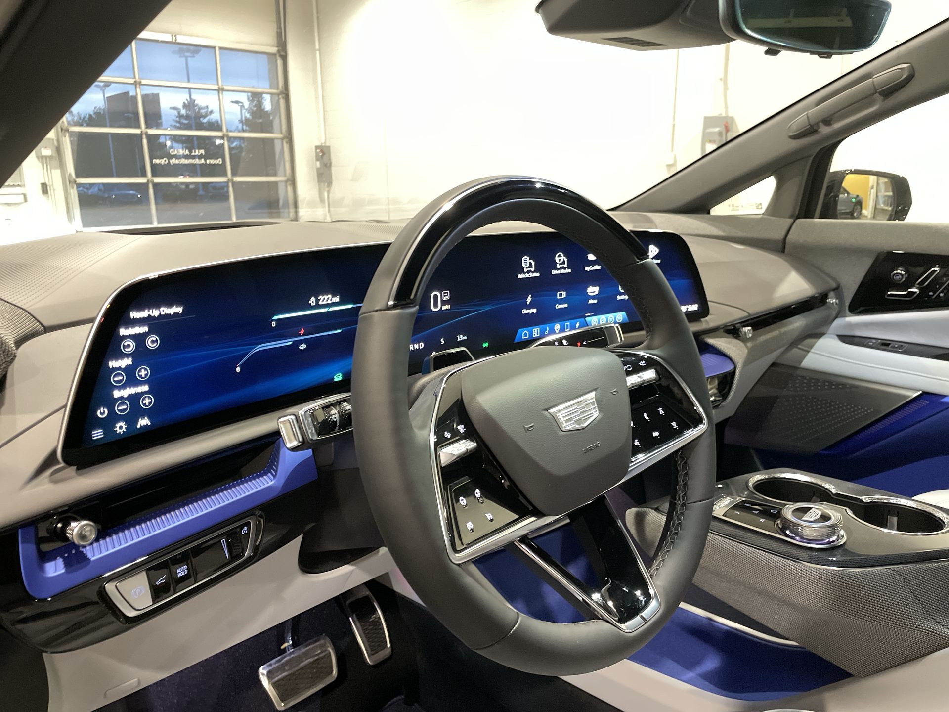 2025 Cadillac OPTIQ Luxury 2