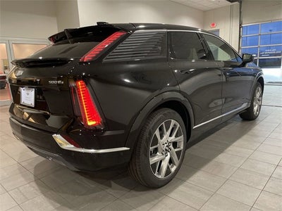 2025 Cadillac OPTIQ Luxury 2