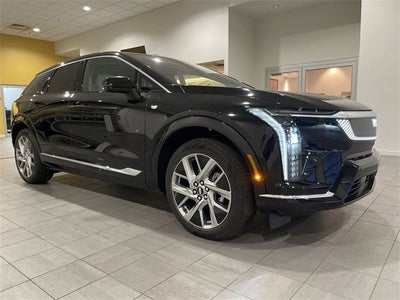 2025 Cadillac OPTIQ Luxury 2