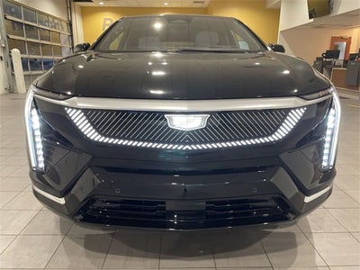2025 Cadillac OPTIQ Luxury 2